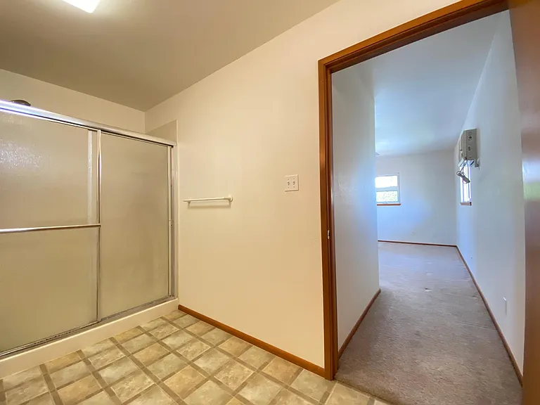 1136 Makaala St — Photo 31