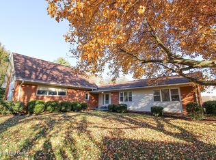 484 Tollview Dr, Shepherdsville, KY 40165