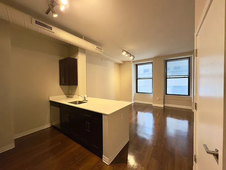 Charming 1 Bedroom/1 Bathroom Apartment Unit in Downtown Baltimore, MD! Unit 416 — Photo 68