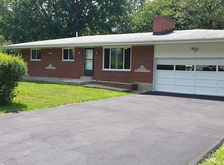 28 Edna Ave, Fairborn, OH 45324