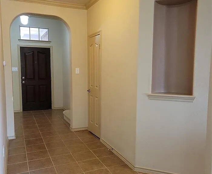 817 Jodie Dr — Photo 3