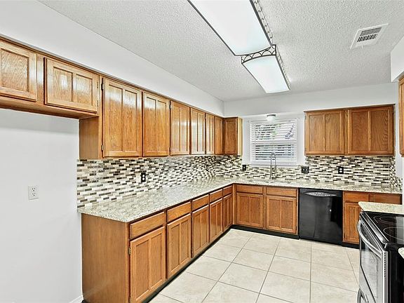 3rd image of 3252 Santana Ln