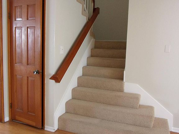 4th image of 422 S Palm Dr APT 3