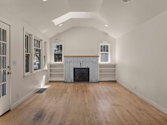 4th image of 1645 NW 3rd St