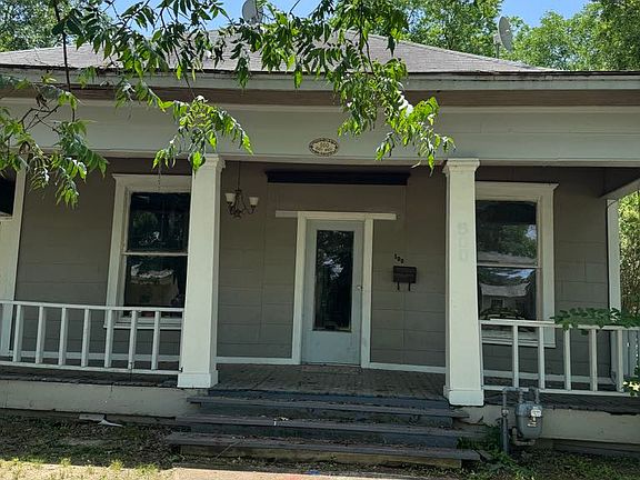 2nd image of 500 E Waco Ave