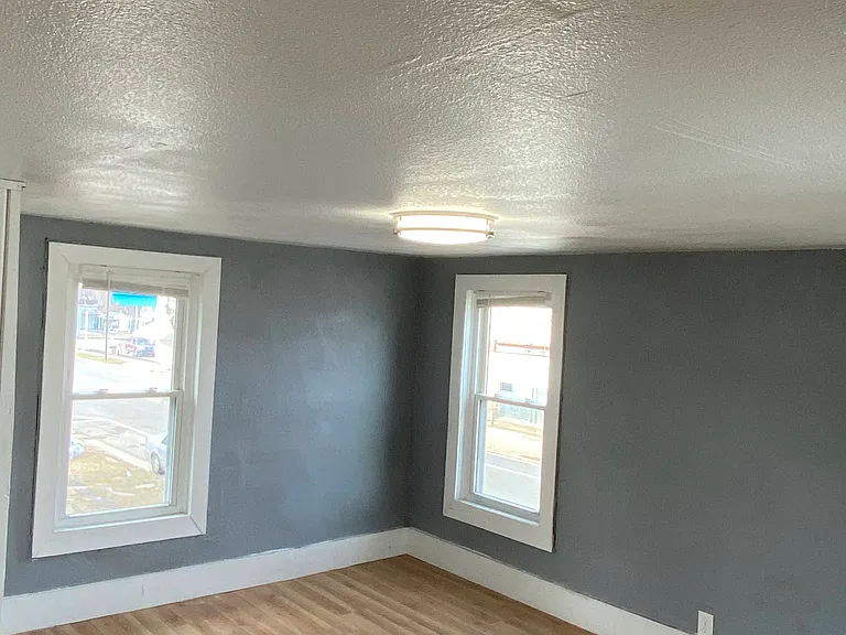 639 Harding Way E — Photo 4