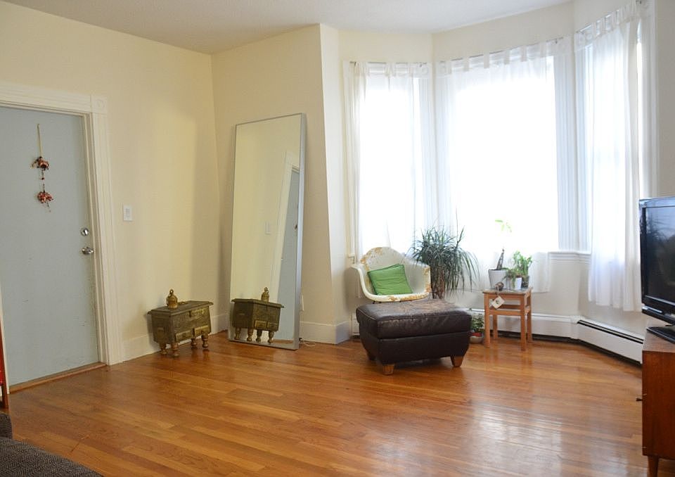 Living Room Left