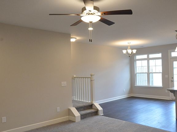 3rd image of 121 Bluet Ln #12C