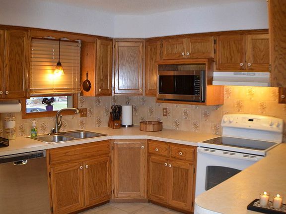 4th image of 1301 Bluestem Dr