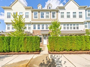 5910 Arban Dr, Troy, MI 48098