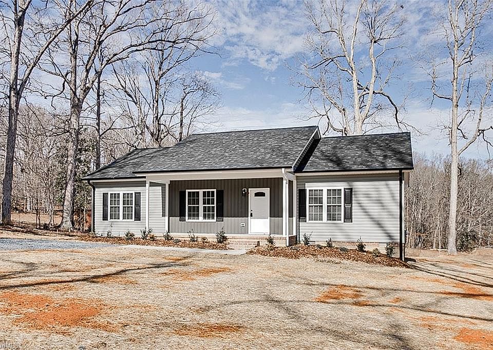 1st image of 543 Hawthorne Dr