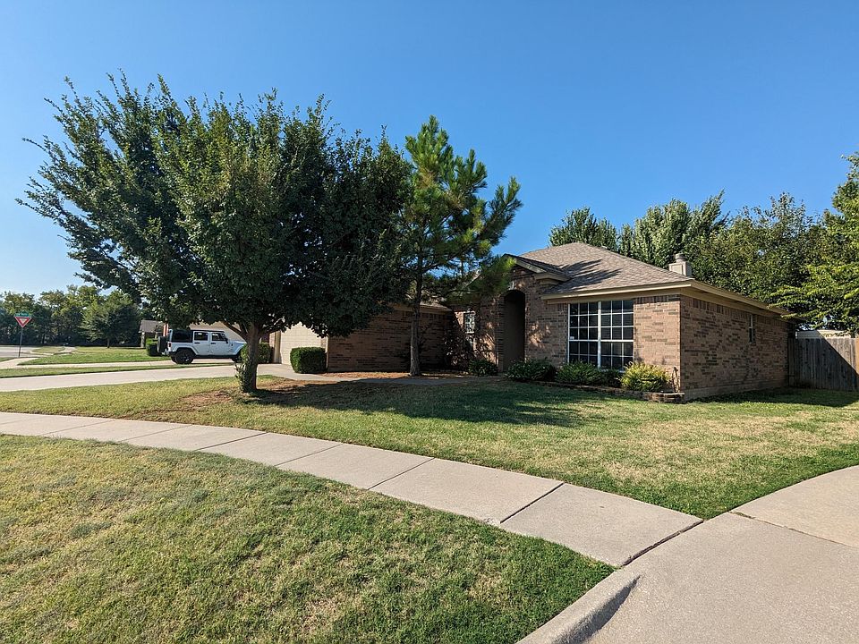 1st image of 14009 Bermuda Cir