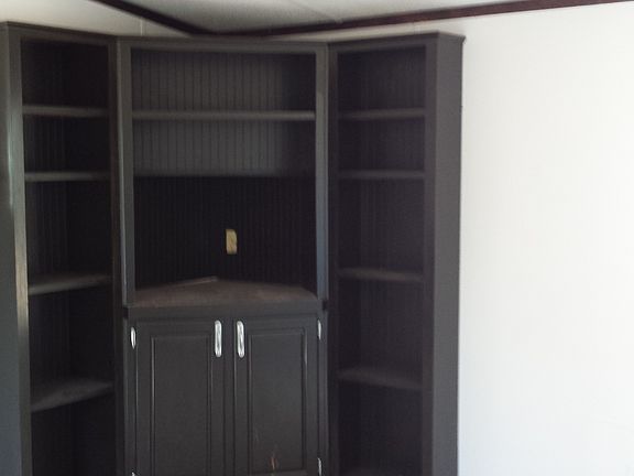 3rd image of 165 College Hill
