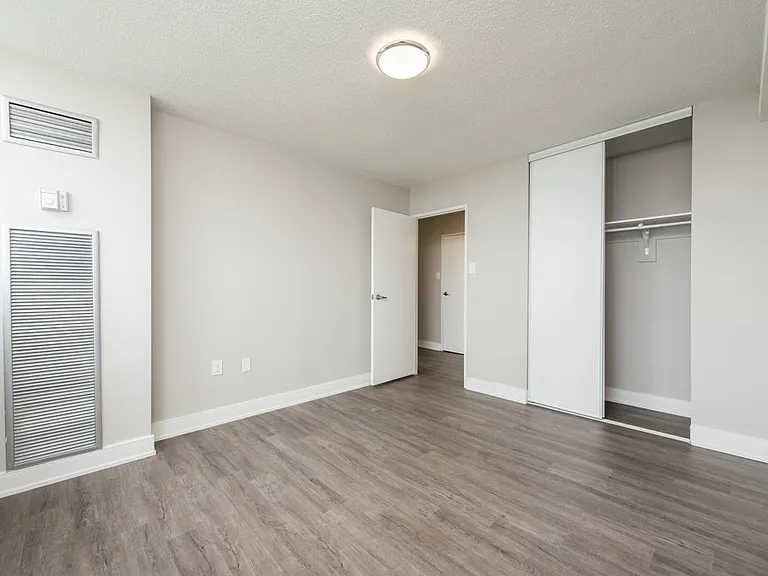 220 Steeles Ave W #A — Photo 30