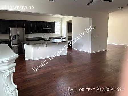 110 Westwind Dr — Photo 4