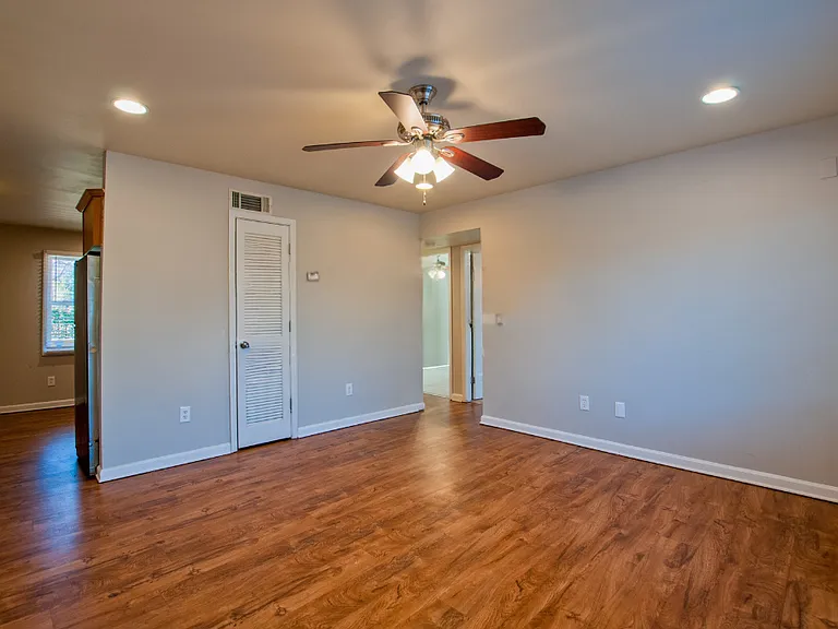 2145 Bolton RD NW — Photo 7
