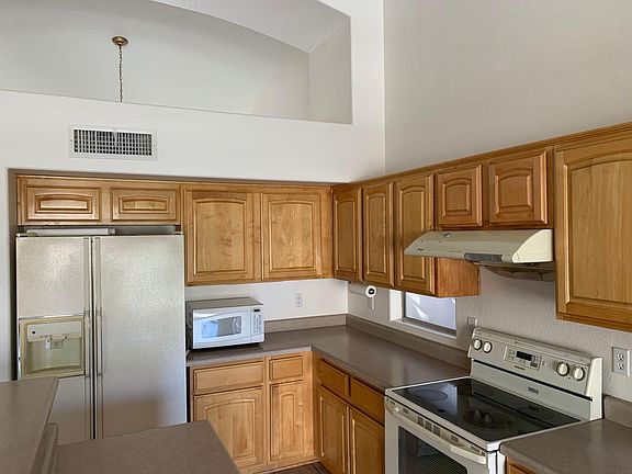 5th image of 5120 E Michelle Dr