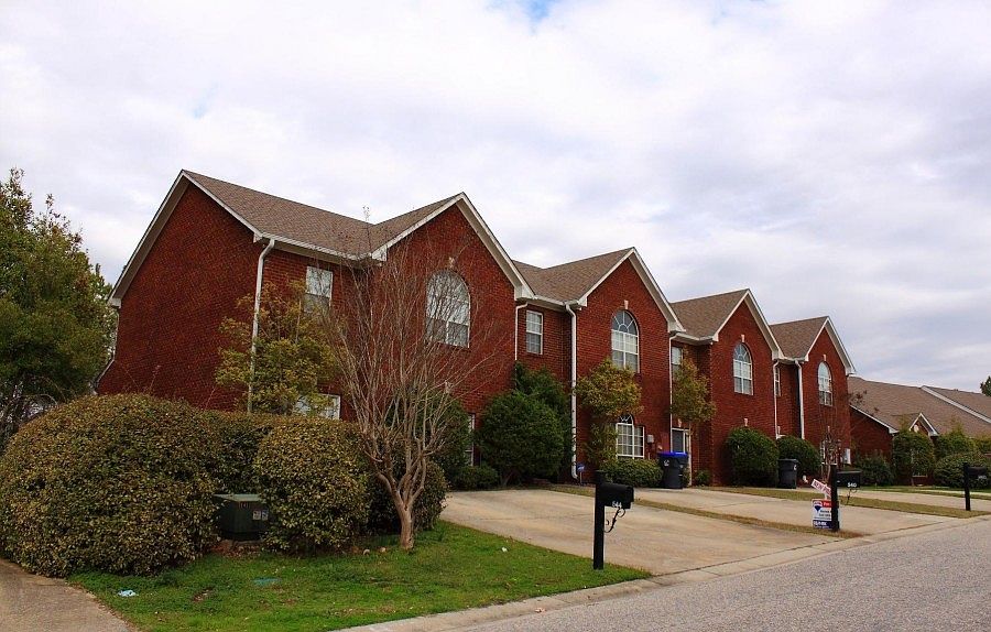 2nd image of 532 Treymoor Lake Cir