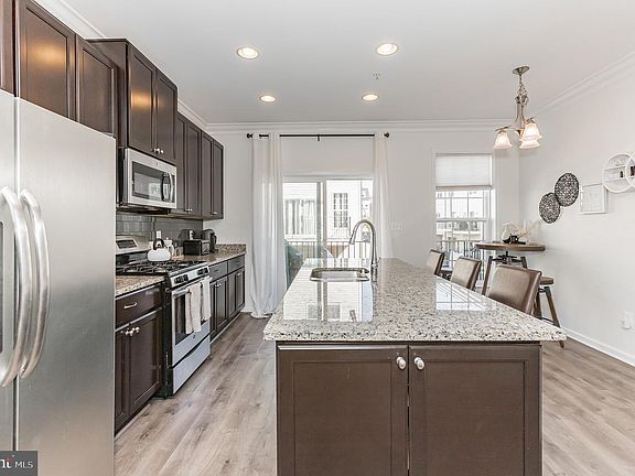 5th image of 128 Prado Ln #2305