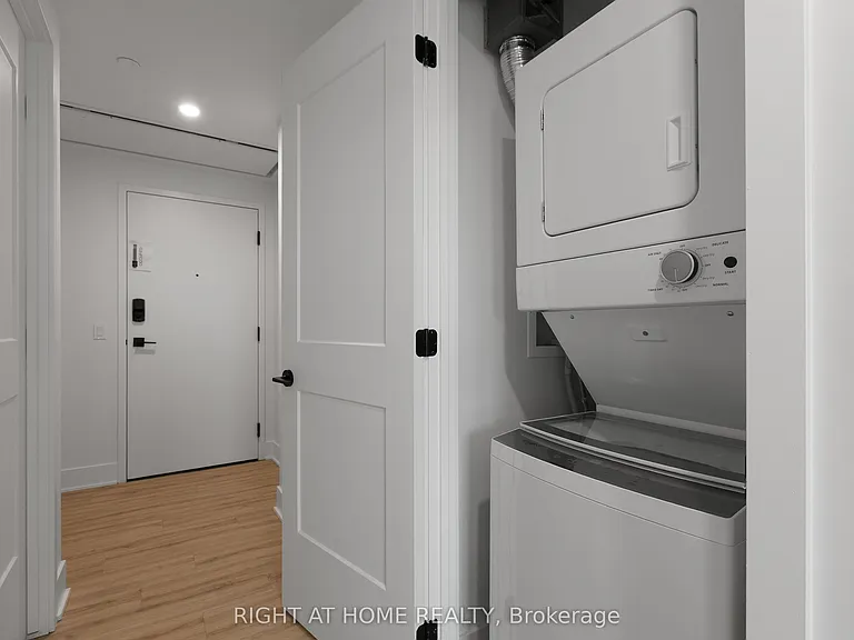 377 Winona Ave #607 — Photo 8