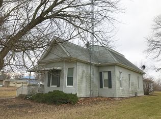 303 N Waugh St, Hedrick, IA 52563
