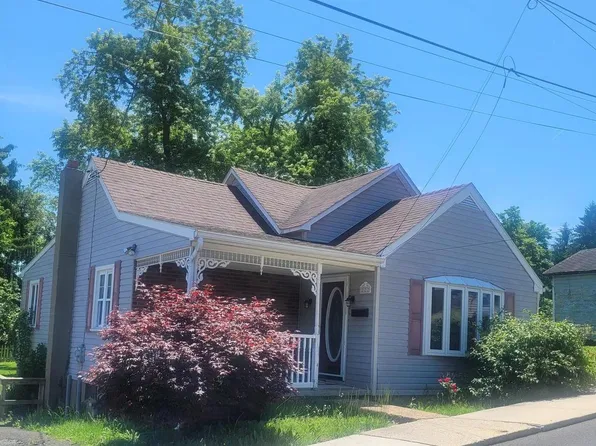222 Walnut St, Westernport, MD 21562