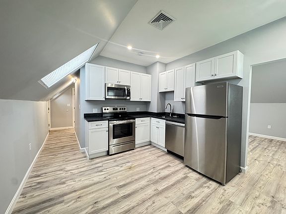 2nd image of 257 Willard St APT 2