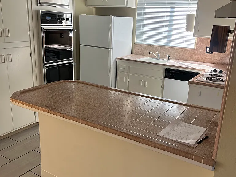 48 Tampa Dr — Photo 30