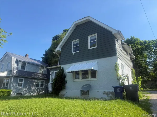 958 N Chevrolet Ave, Flint, MI 48504