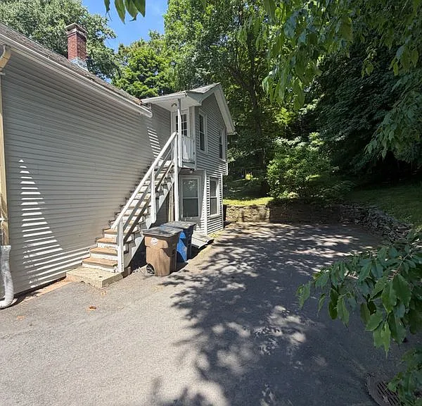 11 Hammond St — Photo 4