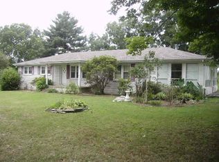 5419 Akersville Rd, Lafayette, TN 37083