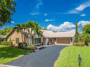 10560 NW 3rd Pl, Coral Springs, FL 33071