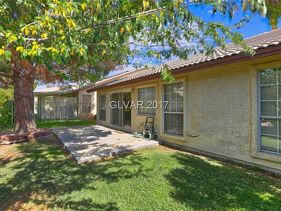 3rd image of 4901 Winterset Dr