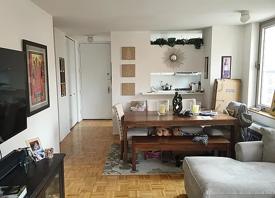 Rented by Warburg | media 6