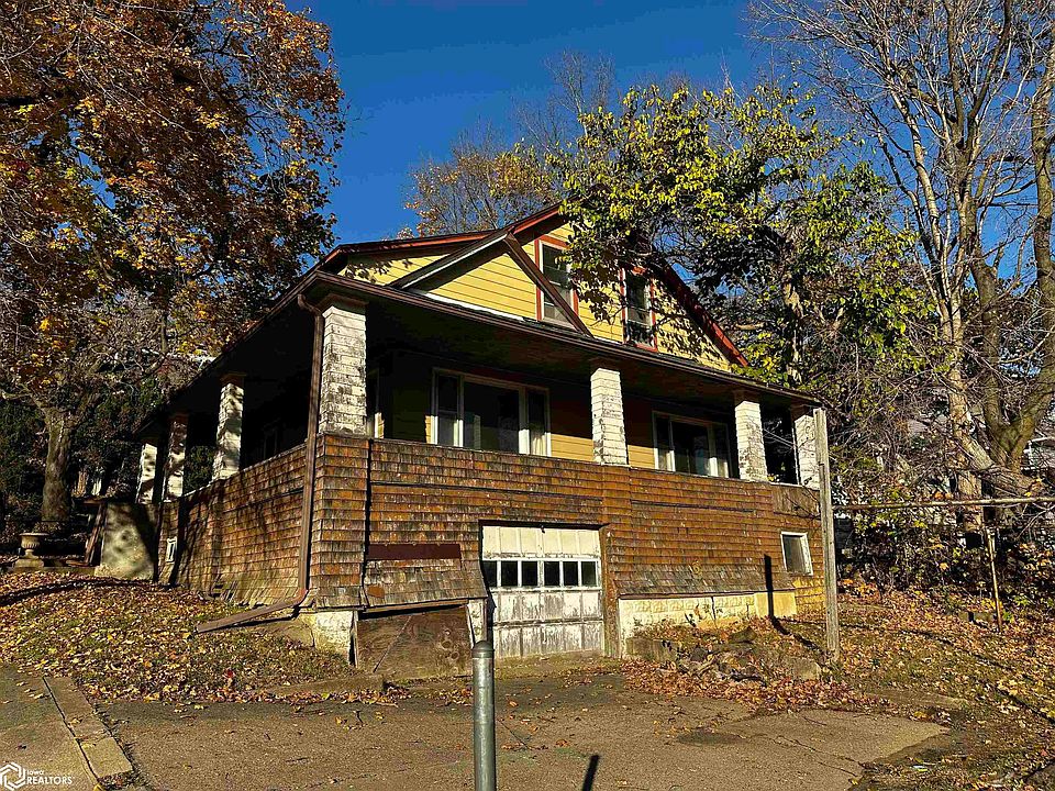 2nd image of 402 4th St