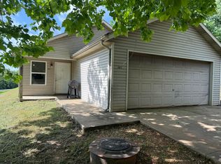1011 Valley Road, Merriam Woods, MO 65740