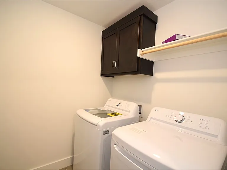 2071 Bluestem Dr — Photo 20