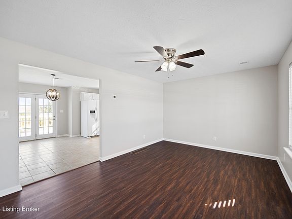 5th image of 453 Lakes Of Dogwood Blvd