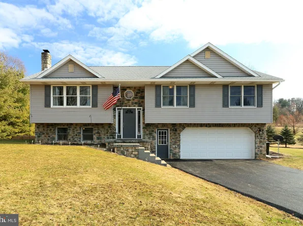 444 Lutz Ln, Port Matilda, PA 16870