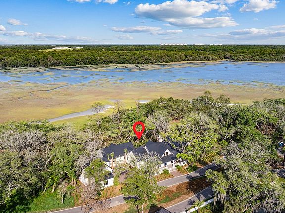 3rd image of 152 Crane Island Dr