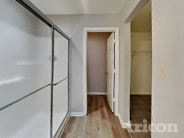 817 Blue Ash Trl — Photo 9