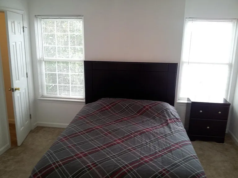 300 Sunset Dr #B — Photo 21
