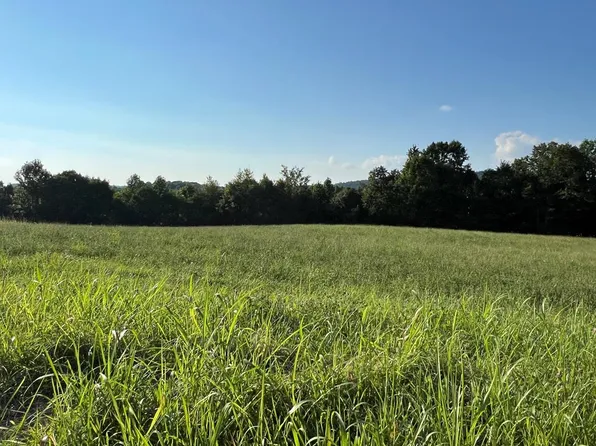 26 Amonett Ln, Byrdstown, TN 38549