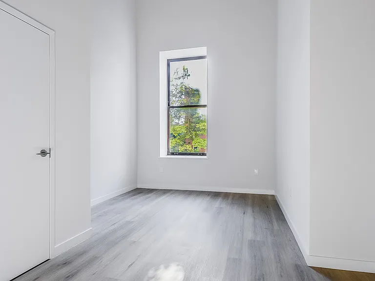 619 Throop Ave #3D — Photo 6
