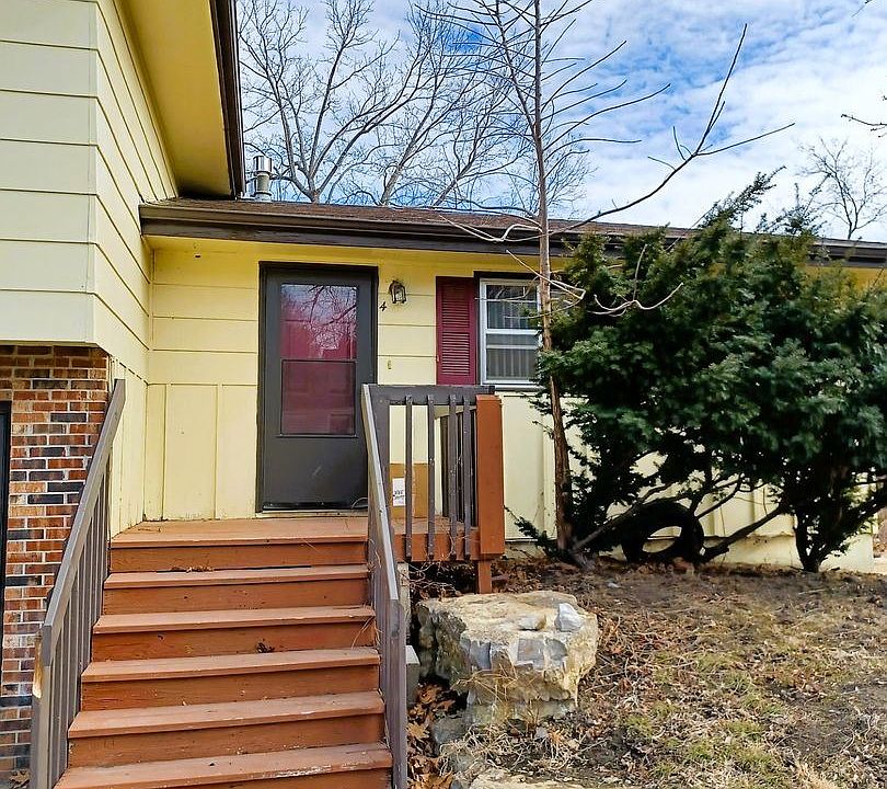 1st image of 448 Grandview Ter #10837937