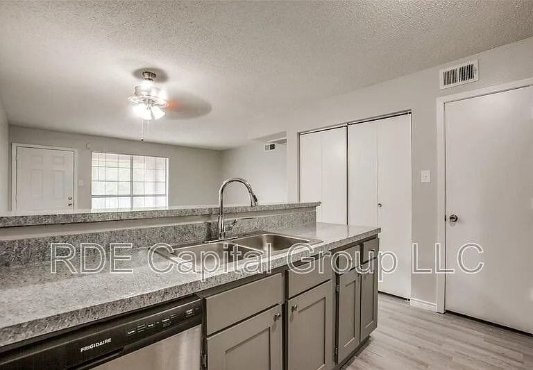 1935 Cranford Dr #104 — Photo 22