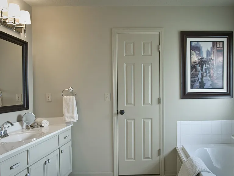4735 Liberty St — Photo 14