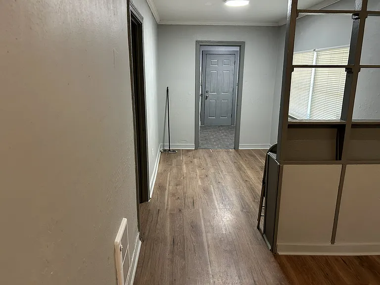 979 Winn St — Photo 3