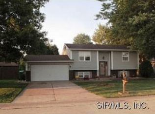 4 Blue Spruce Ct, Granite City, IL 62040