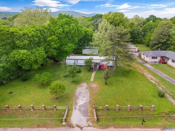 176 Lawler Dr, Brownsboro, AL 35741